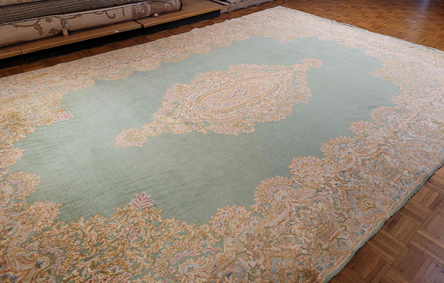 Carmania semi-antique, vers 1940