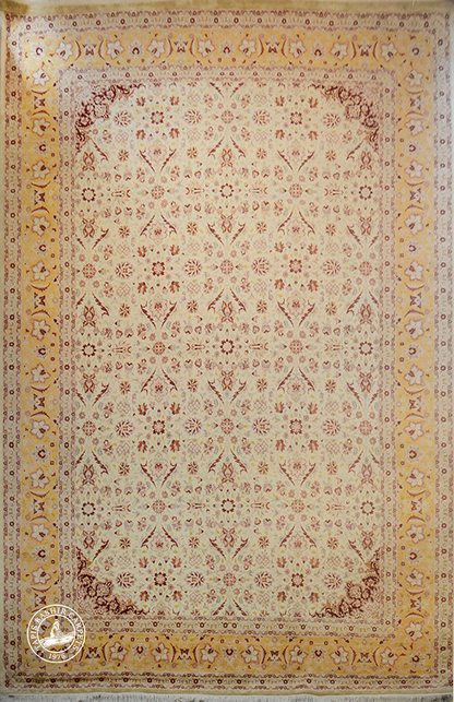 Millefleurs - Quarter Moon Silk Carpet