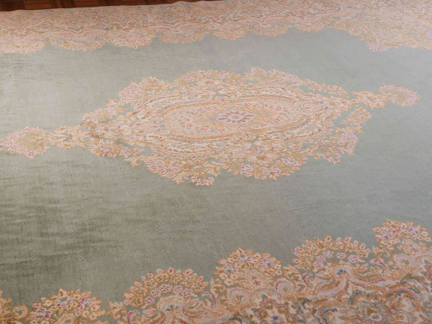 Carmania semi-antique, vers 1940