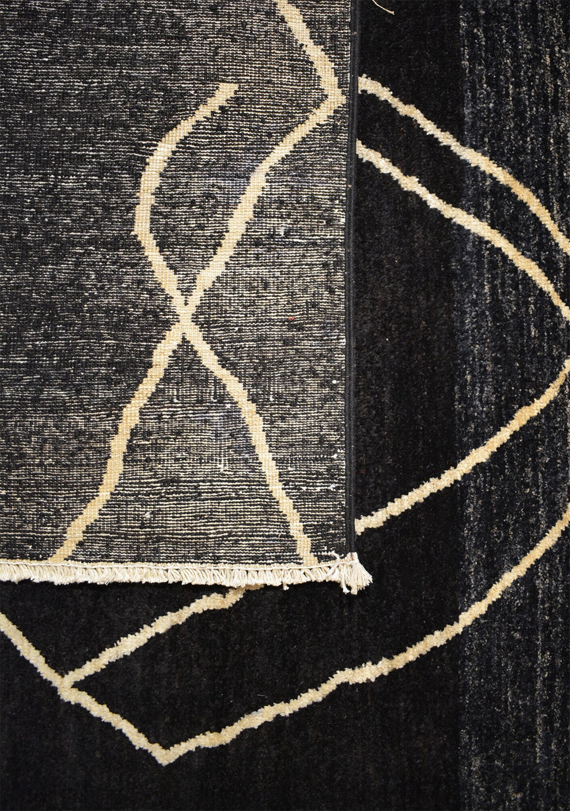 Beni Ouarain Moroccan Style Rug | 7'7" x 5'10" | Home Decor | Hand-knotted Area Rug
