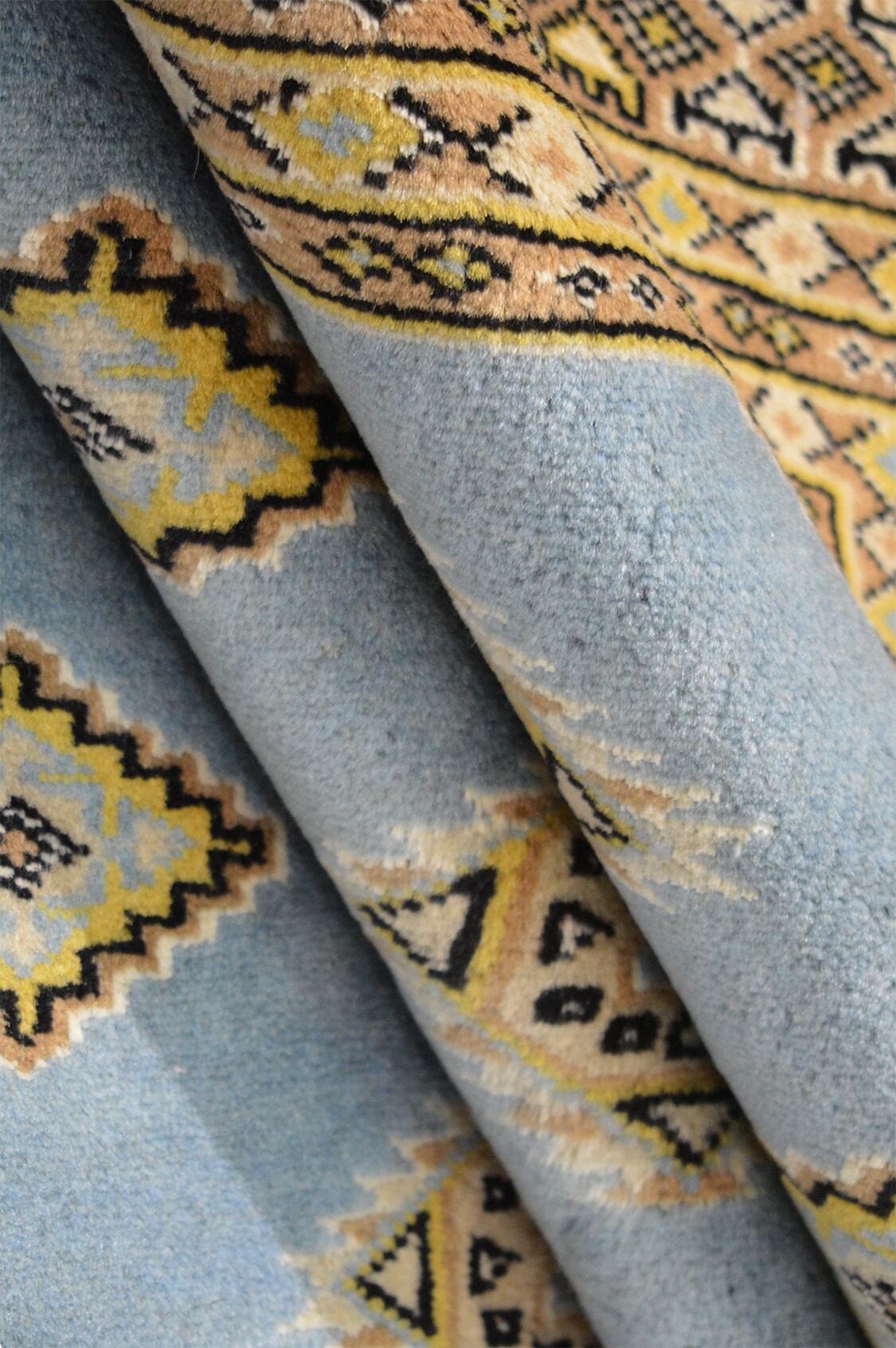 Fine Bokhara Wool Rug | 8'2" x 6'8" | Genuine Hand-knotted Wool Area Rug