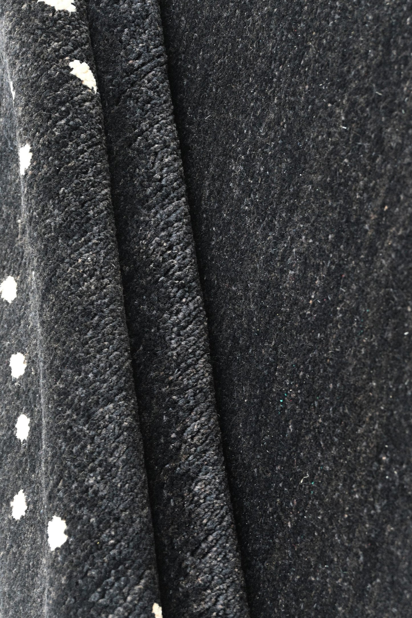 Beni Ouarain Rug | 9'3" x 6'2" | Home Decor | Moroccan Style Hand-knotted Area Rug