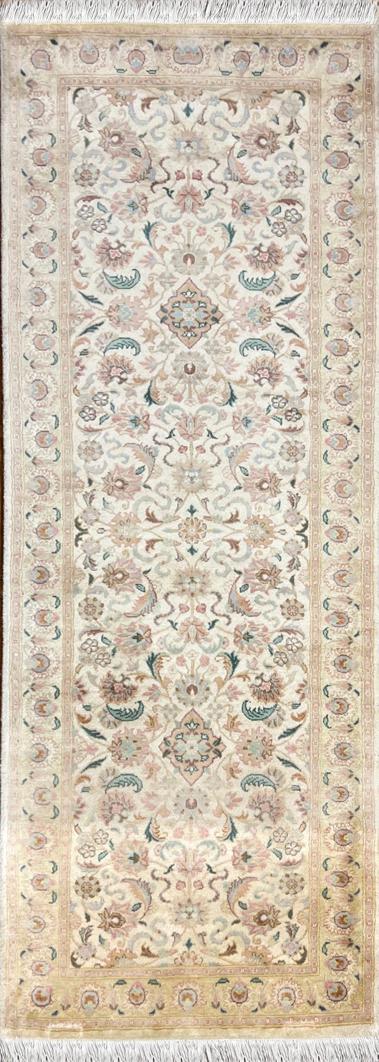 Hispahan Lotus Runner Rug | 6'1" x 2'1" | Home Decor | Hand-knotted Area Rug
