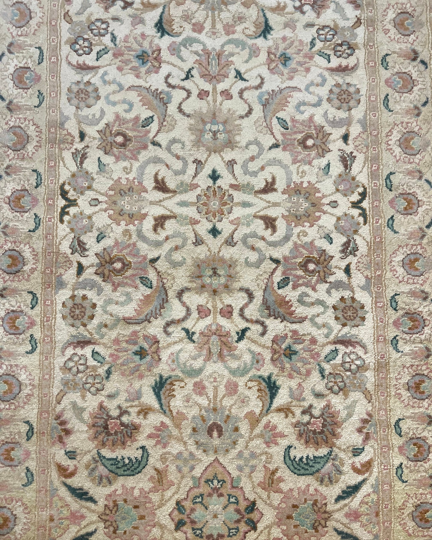 Hispahan Lotus Runner Rug | 6'1" x 2'1" | Home Decor | Hand-knotted Area Rug