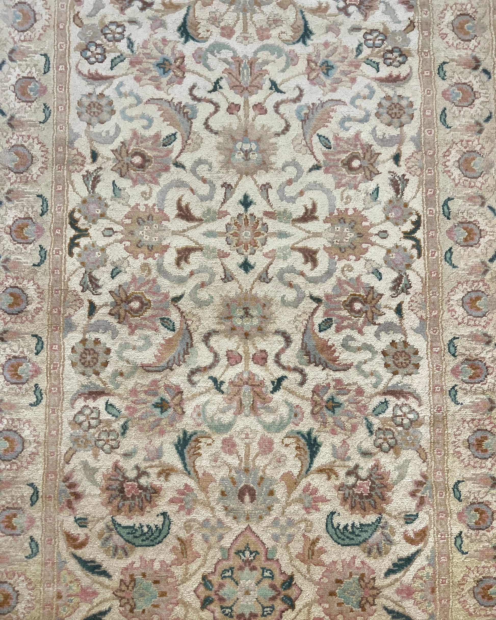 Hispahan Lotus Runner Rug | 6'1" x 2'1" | Home Decor | Hand-knotted Area Rug