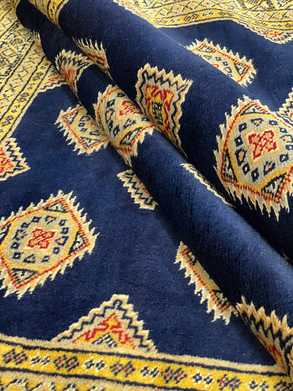 Pende Bokhara Rug | 6'11" x 4'7" | Home Decor | Hand-knotted Area Rug