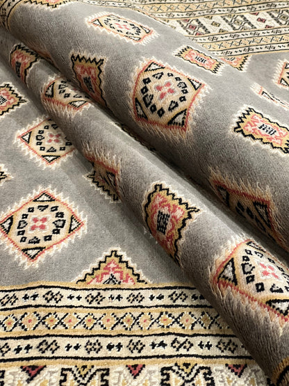 Pende Bokhara Rug | 6'4" x 4'8" | Home Decor | Hand-knotted Area Rug