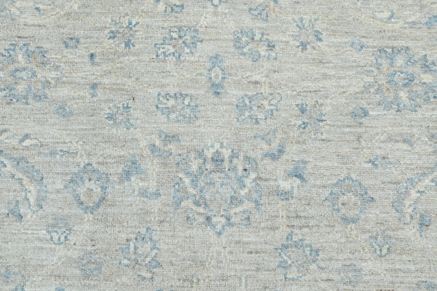 Faryab Lotus Gardens Carpet | 8'1" x 5'5" | Home Decor | Hand-knotted Wool Area Rug