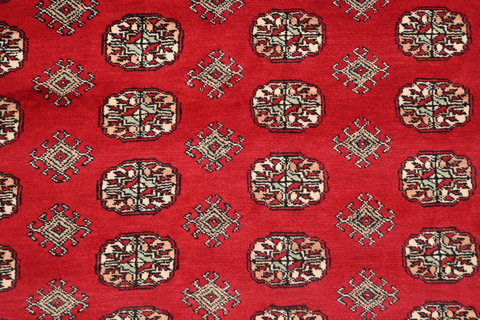 Bokhara Royal Tekke Carpet | 12'4" x 8'11" | Home Decor | Hand-knotted Wool Area Rug