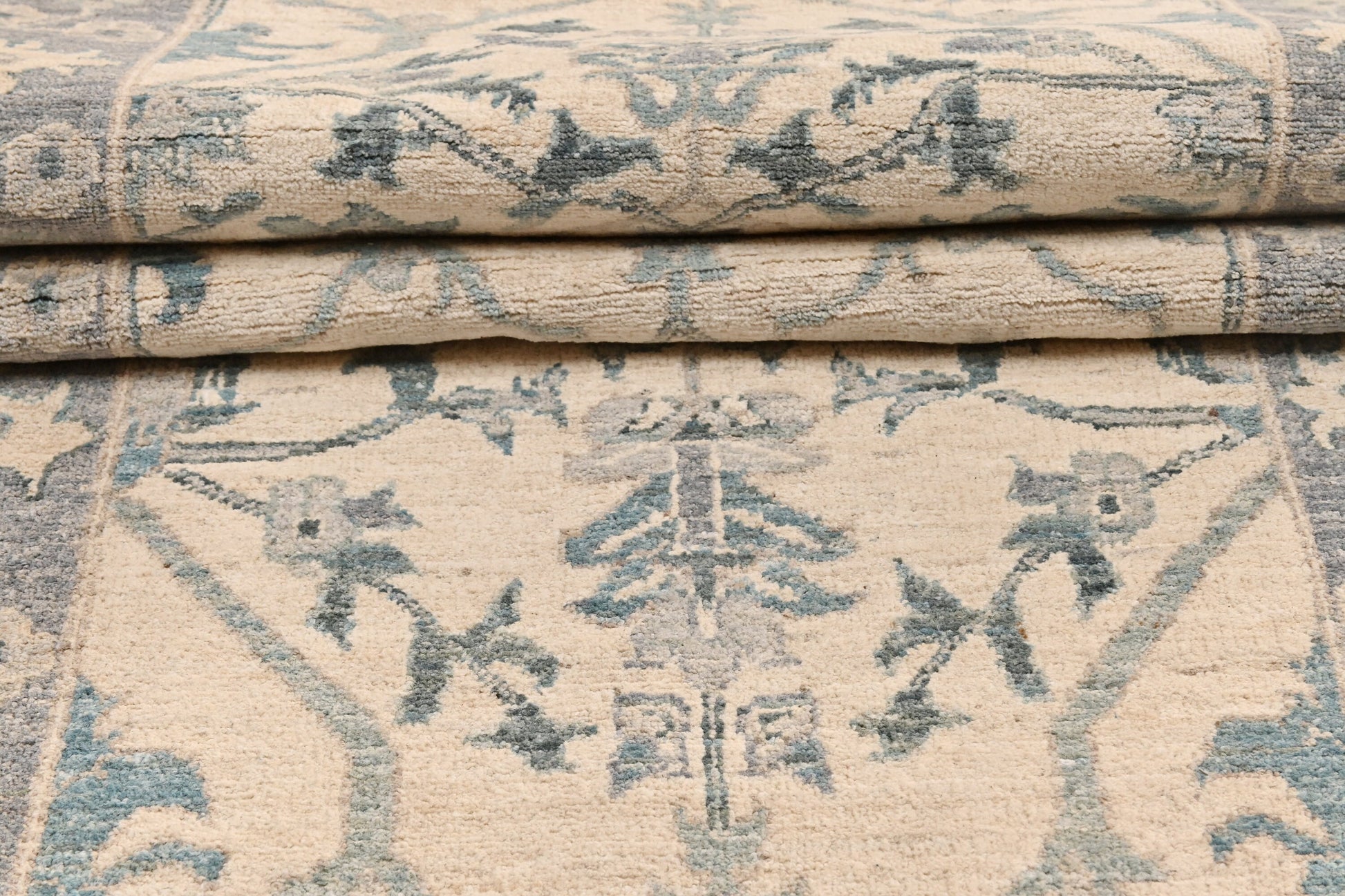 Kandahar Gardens Runner Rug | 16'1" x 2'11" | Genuine Hand-knotted Rug | Area Rug