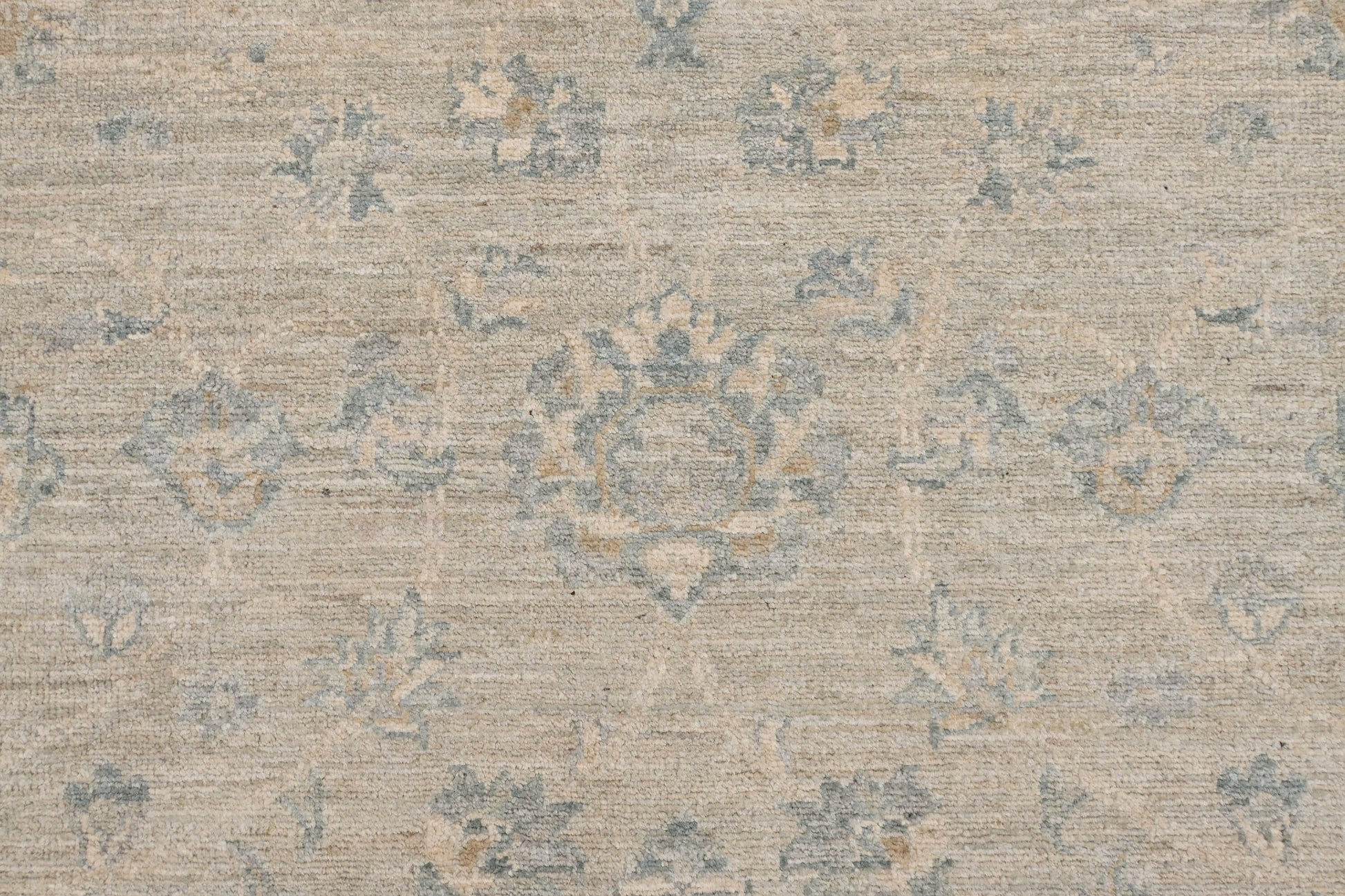 Faryab Lotus Gardens Carpet | 8'2" x 7' | Home Decor | Hand-knotted Wool Area Rug