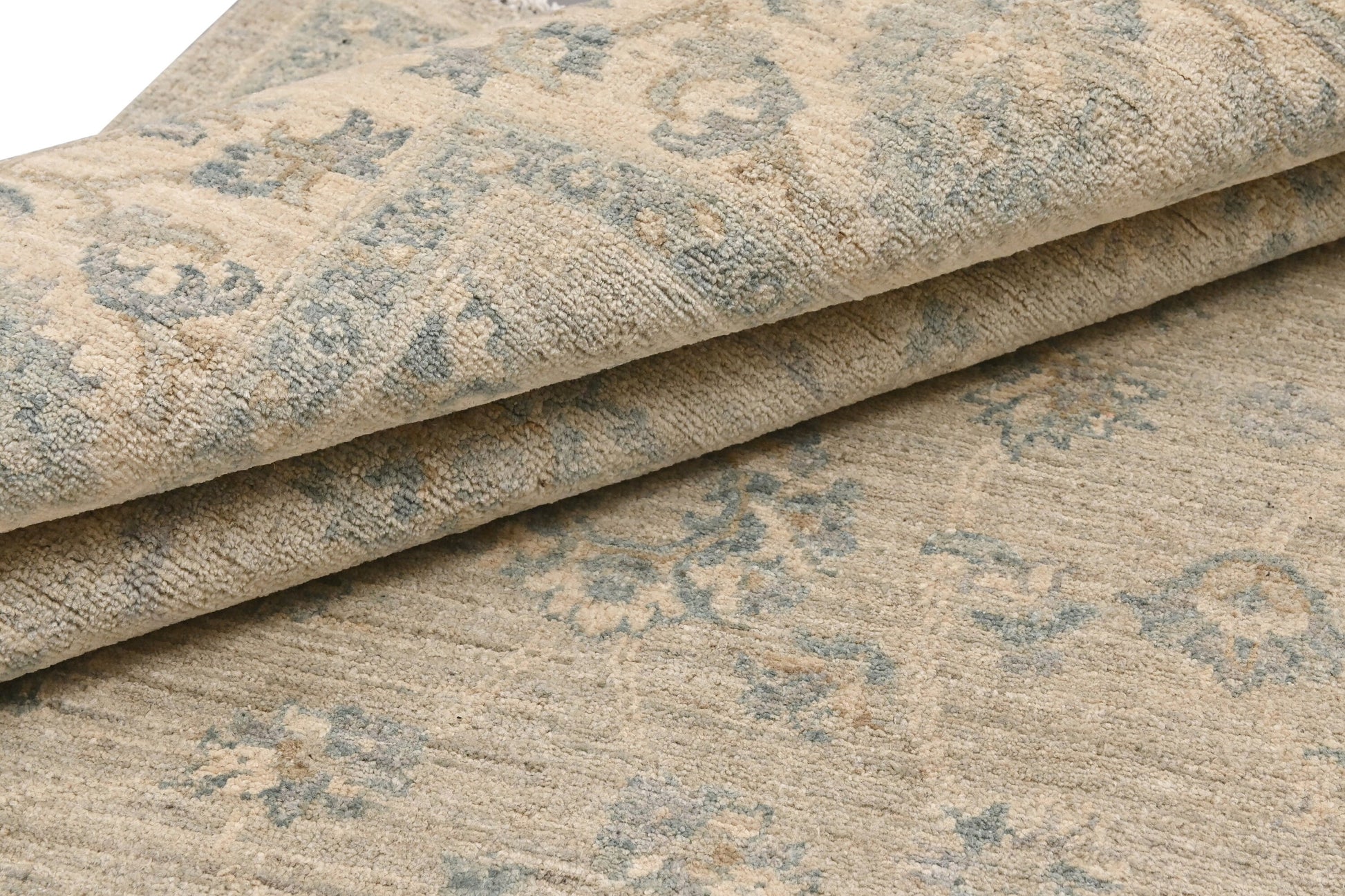 Faryab Lotus Gardens Carpet | 8'2" x 7' | Home Decor | Hand-knotted Wool Area Rug