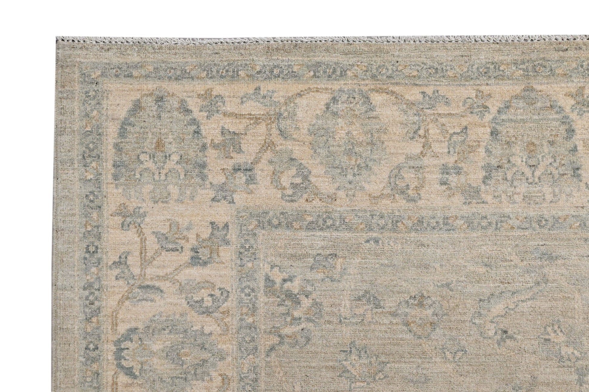 Faryab Lotus Gardens Carpet | 8'2" x 7' | Home Decor | Hand-knotted Wool Area Rug